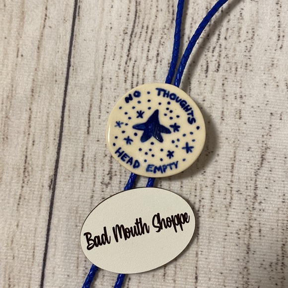 *Cosmic Toad Pottery Handmade Ceramic No Thoughts Head Empty Bolero Tie Necklace - Picture 3 of 6